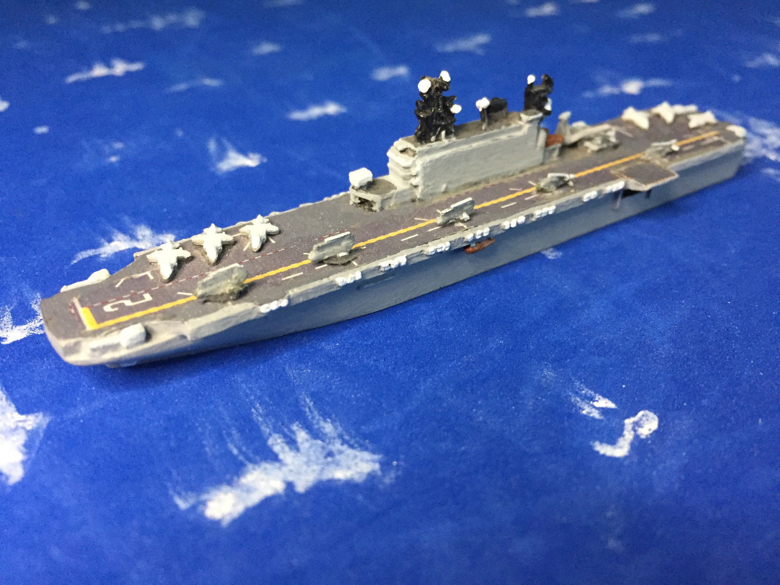 Superior Tarawa-class LHA (Painted by gak8346)